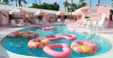 10 Barbie Hotel Escapes: Livin' La Vida Rosa · Pipeaway