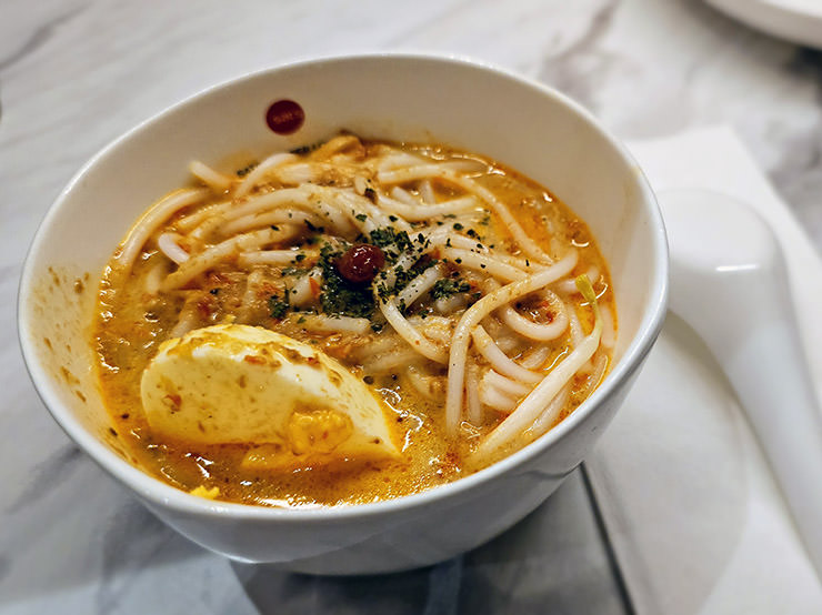 Laksa as served at SATS Premier Lounge at Singapore Changi Airport, Terminal 1; photo by Ivan Kralj.